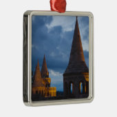 Nachtelijk uitzicht van het bekken van de vissers, metalen ornament (Rechts)