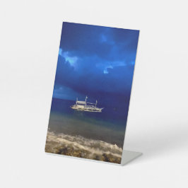 Nachtelijke seizoenscape, poster reclamebord met voetstuk