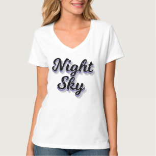Nachthelft Script Tekst Met Kosmische Sterren T-shirt