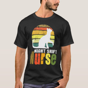 Nachtploeg verpleegster Verpleegster slaapt overd T-shirt