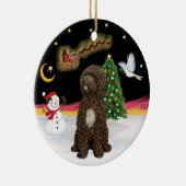 Nachtvlucht - Bruine Portugese Waterhond Keramisch Ornament (Rechts)