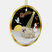 Nachtvlucht - Witte pekinees Keramisch Ornament (Rechts)