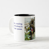 Nada-aap #104 tweekleurige koffiemok (Voorkant links)