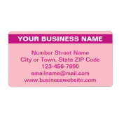 Nadrukkelijke bedrijfsnaam op roze verzendlabel (Voorkant)