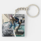 Naga verkent World Travel Fantasy Sleutelhanger (Achterkant)