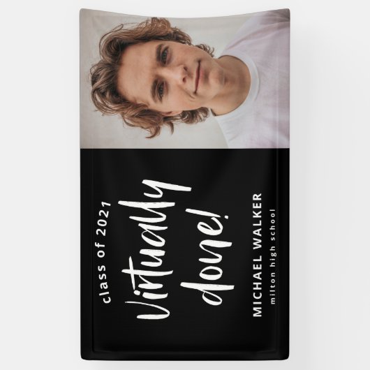 nagenoeg uitgevoerde aankondiging van afstuderen spandoek (Verticaal)