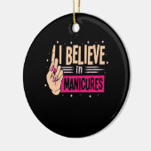 Nail Boss gelooft in manicure Keramisch Ornament (Links)