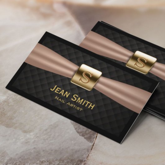 Nail Salon Chic Gold Monogram Diamond Quiled Visitekaartje