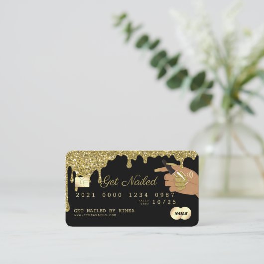 Nail-technicus die Gold Glitter-kredietstijl aanst Visitekaartje (Staand voorkant)
