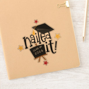 Nailed It Funky Tekst Pet 2024 Afstuderen Sticker