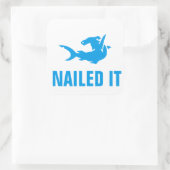 Nailed it vierkante sticker (Tas)