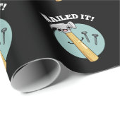 Nailing It Funny Hammer Nail Pun Dark BG Cadeaupapier (Rol Hoek)