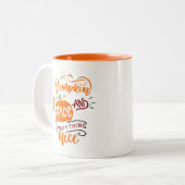 Najaar - Pumpkin Spice & Alles wat Nice Tweekleurige Koffiemok (Voorkant links)