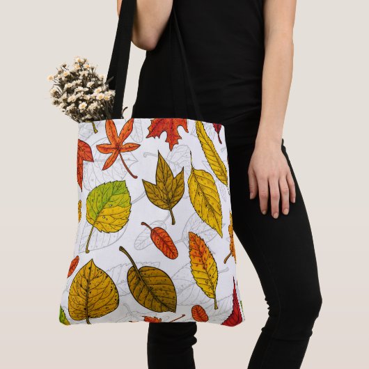 Najaarbladeren op wit tote bag (Dichtbij)
