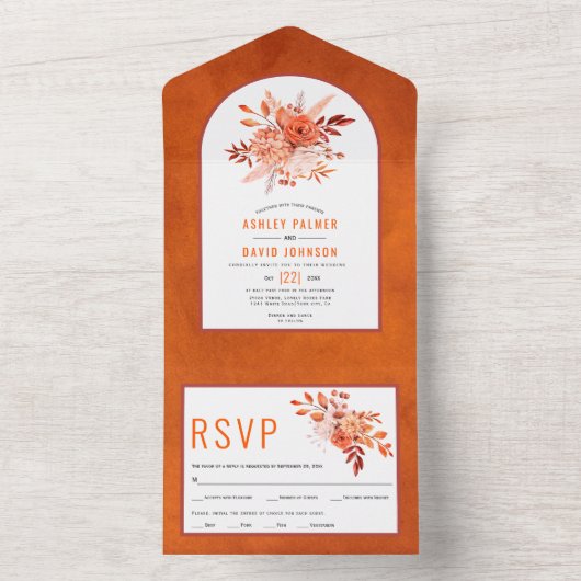 Najaarbloemen en oranje valbruiloft all in one uitnodiging (Binnen)