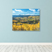 Najaarkleur in vlakke Topjes | Routt National Fore Canvas Afdruk (Insitu (Houten vloer))