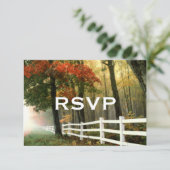 Najaars bomen vallen op hek en RSVP-kaarten RSVP Kaartje (Staand voorkant)