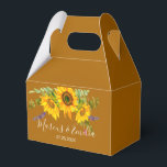 Najaars Sunflower Custom Wedding Bedankdoosjes<br><div class="desc">herfst/ Fall bruiloft pikt voor waterverf zonnebloempet op gouden bruine achtergrond met witte aanpasbare tekstblokken in moderne lettertypen</div>