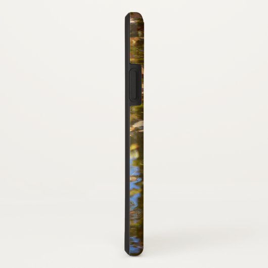 Najaarsbladeren en stroomreflectie op Greenbelt Case-Mate iPhone Case (Achterkant / rechts)