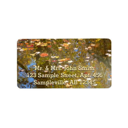 Najaarsbladeren en stroomreflectie op Greenbelt Etiket (Voorkant)