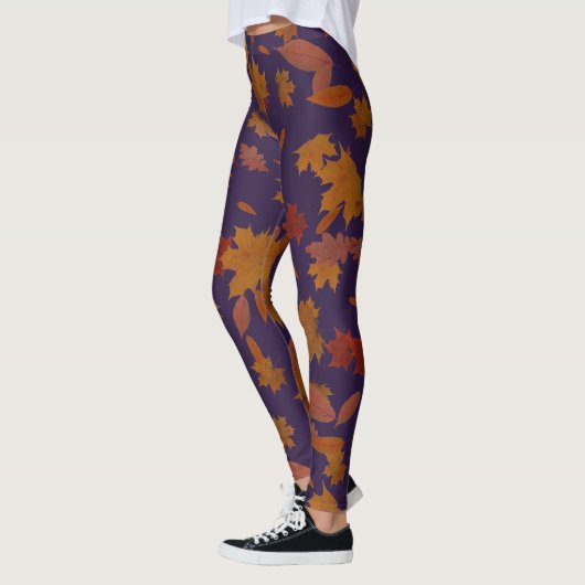 Najaarsval laat op de donkere indigo van de douane leggings (Links)