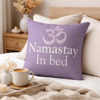 Namastay In Bed Yoga Lavender purple white Funny Kussen