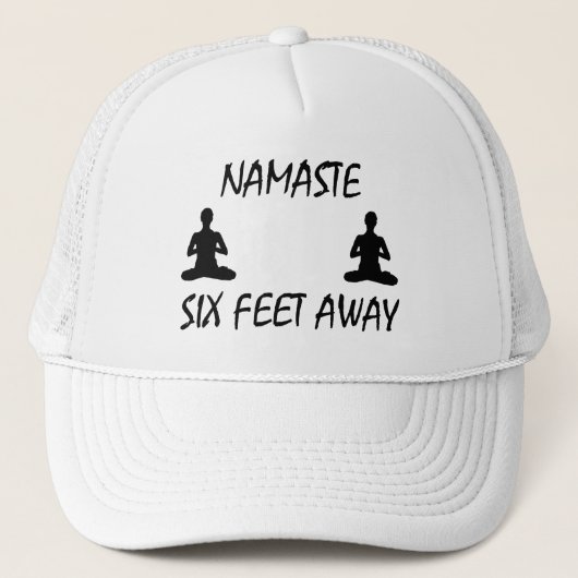 Namaste 6 Feet weg Trucker Pet (Voorkant)