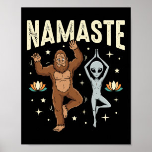 Namaste Bigfoot Alien Yoga Spiritueel Lance Lotus Poster