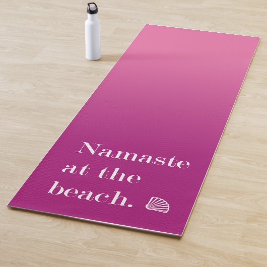 Namaste bij het strand yogamat (In situ)