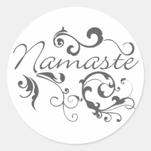 Namaste in donkergrijze zwembroeken ronde sticker (Voorkant)