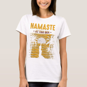 Namaste in het Zee - Yoga Sunset Meditation Beach T-shirt