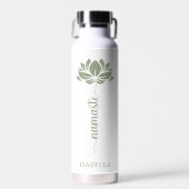 Namaste Lotus Flower Moderne Personalized Name Waterfles (Voorkant)