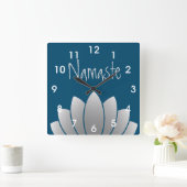 Namaste Modern Lotus Floral Vierkante Klok (Huis)