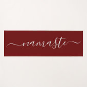 Namaste Monogram Initiaal Maroon Bourgogne Omkeerb Yogamat (Voorkant (horizontaal))