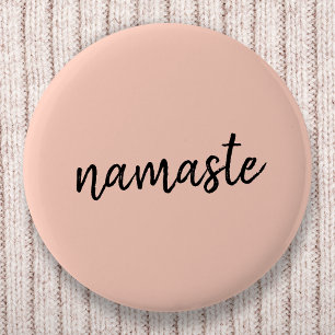 Namaste   Pachy Pink Modern Yoga Meditation Ronde Button 5,7 Cm