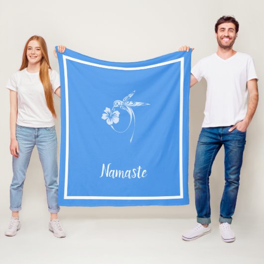 Namaste Quote White Hummingbird Flower Petal Fleece Deken (In situ)