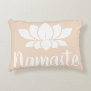 Namaste Script & Lotus Flower Champagne Pink Accent Kussen