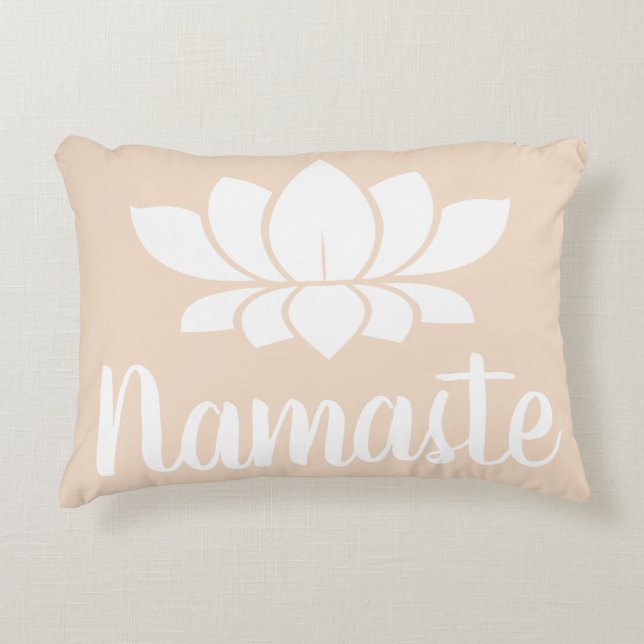 Namaste Script & Lotus Flower Champagne Pink Accent Kussen (Voorkant)