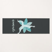 Namaste. Warrior Pose Blue Lotus Flower Logo Yogamat (Voorkant (horizontaal))