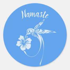 Namaste White Hummingbird op blauwe achtergrond Ronde Sticker