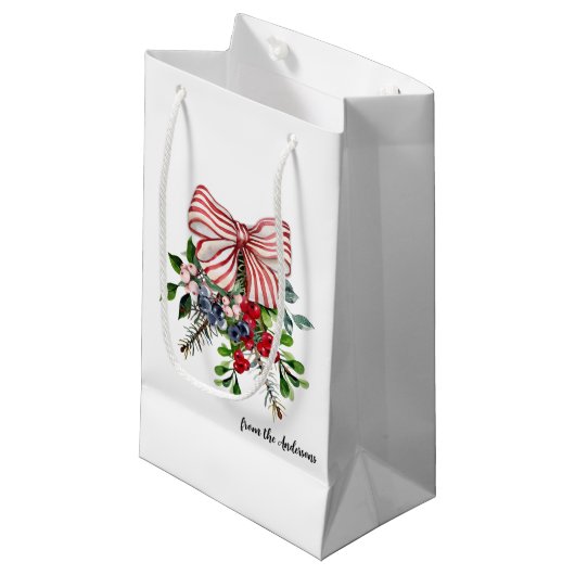 Name || Evergreen Berries and Red White Stripe Bow Klein Cadeauzakje (Voorkant Gekanteld)