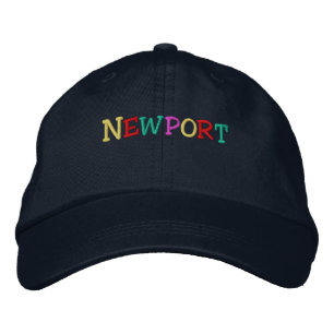 Namedrop Nation_Newport met meerdere kleuren Geborduurde Pet