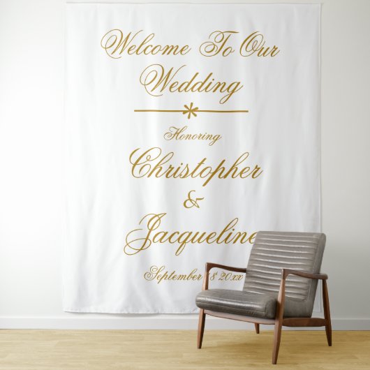 Namen Elegant White & Gold Script Names Chic Wandkleed (In situ)
