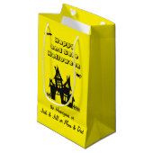 Namen op Haunted House Halloween Yellow Klein Cadeauzakje (Voorkant Gekanteld)