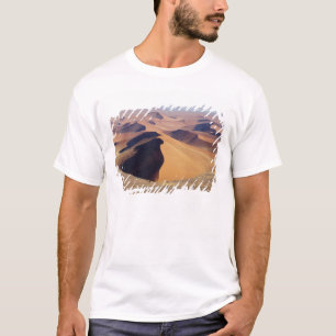 Namibië, Namib-Naukluft Park. Luchtfoto van T-shirt