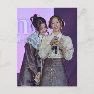 NamtanFilm Girl Love Feestdagenkaart