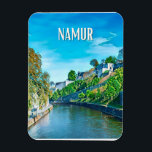Namur Belgique Photo Vintage Magneet<br><div class="desc">Namen in het Nederlands: Namen; in het Duits: Namür; in het Waals: Nameur is een Franstalige stad van België, hoofdstad van Wallonië4 sinds 19865, en hoofd van de provincie Namen. De stad is centraal gelegen op 62, 5 km ten zuidoosten van Brussel, 40 km ten oosten van Charleroi en 66...</div>