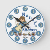 Nancy's Kitchen Wall Clock Ronde Klok (Voorkant)