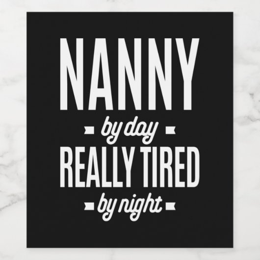 Nanny-by-Day is echt vervloekt van nacht Wijn Etiket (Enkel label)