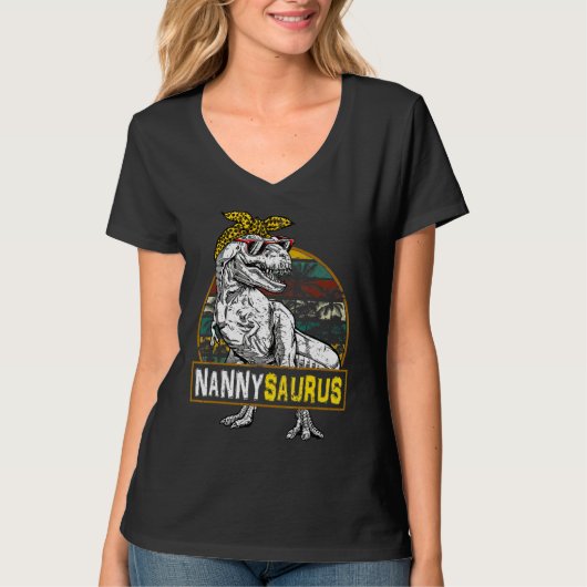 Nannysaurus Leopard Rex Dinosaur Nanny Saurus Moth T-shirt (Voorkant)